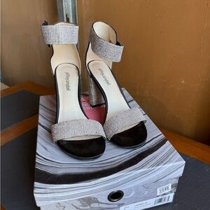 Jessica Simpson Black and Silver Women's Heels